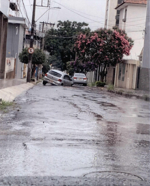 afundamento-pista_divulgacao-gabinete | Rua Alcindo Vieira, Bairro Barreiro de Baixo