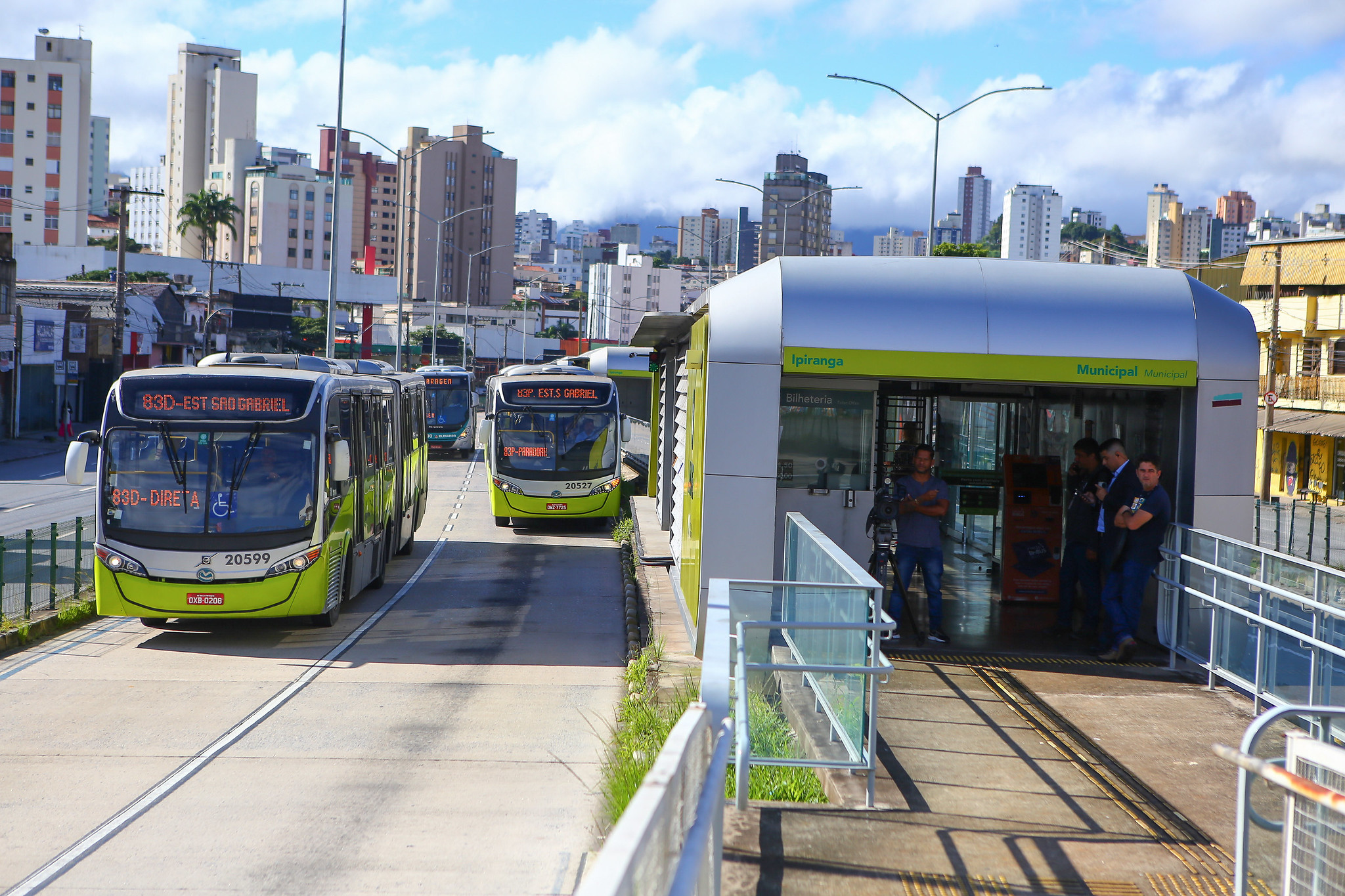 Veículos escolares poderão usar algumas faixas exclusivas de ônibus em BH