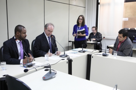 Caso PL se torne lei, medida deverá ser adotada por órgãos públicos - Foto: Mila Milowiski