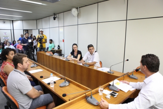 Adriano Ventura reuniu representantes da BHTrans e entidades de ciclistas para conhecer situação e planos (Foto: Mila Milowsky)