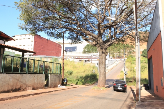 Vereadores estiveram no local para averiguar supostas irregularidades