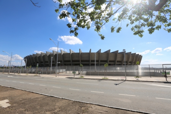 Entorno do Maracanã terá 20 ruas com estacionamento proibido nesta