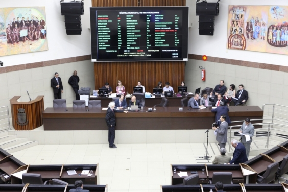 Vereadores discutem acordo firmado entre oposição e líder de governo. Foto: Mila Milowski/CMBH