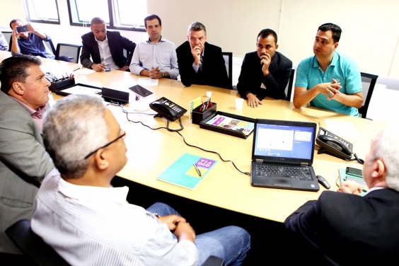 reunião entre vereadores e concessionária via 040