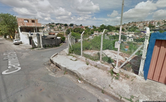 Cruzamento da Rua Carmelita com Rua Carmo da Cachoeira, Bairro Salgado Filho