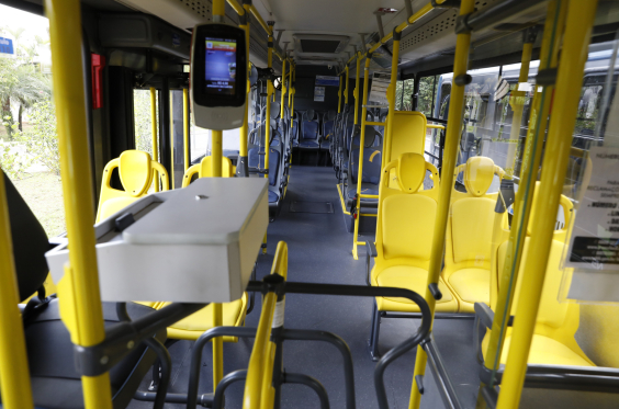 Interior de ônibus de transporte coletivo de BH