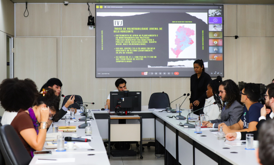 audiência pública com parlamentares, convidados e público presente