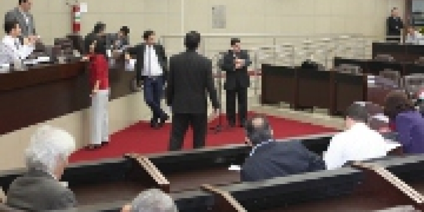 Vereadores limpam a pauta na Câmara