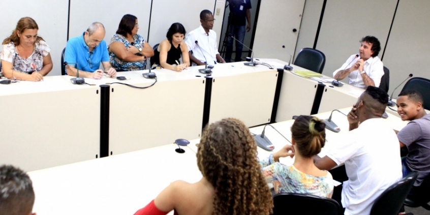 Exoneração pela PBH de diretoria eleita em escola é alvo de críticas durante audiência - Foto: Rafa Aguiar