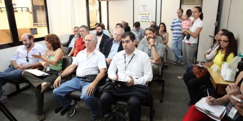 Moradores da região do Aeroporto da Pampulha temem poluição e transtornos no trânsito (Foto: Rafa Aguiar)