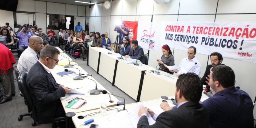 Vereadores Adriano Ventura e Pedro Patrus questionaram iniciativa da prefeitura e pediram mais diálogo  (Foto: Mila Milowski)