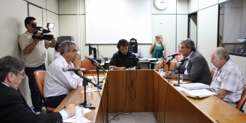 Em audiência, Câmara discutiu a construção de campo de futebol no bairro Paulo VI (Foto: divulgação CMBH)