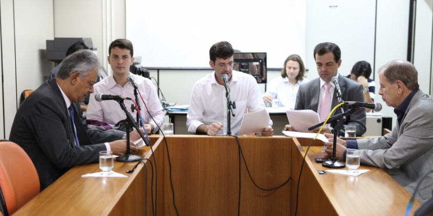 CLJ aprova redação final do projeto de aumento na tarifa do táxi