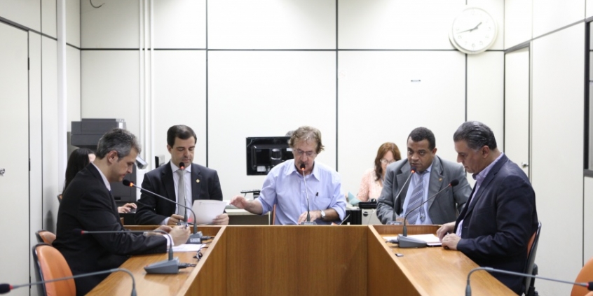 PL instalará sistema sustentável de energia em prédios públicos para geração de iluminação - Foto: Milowski