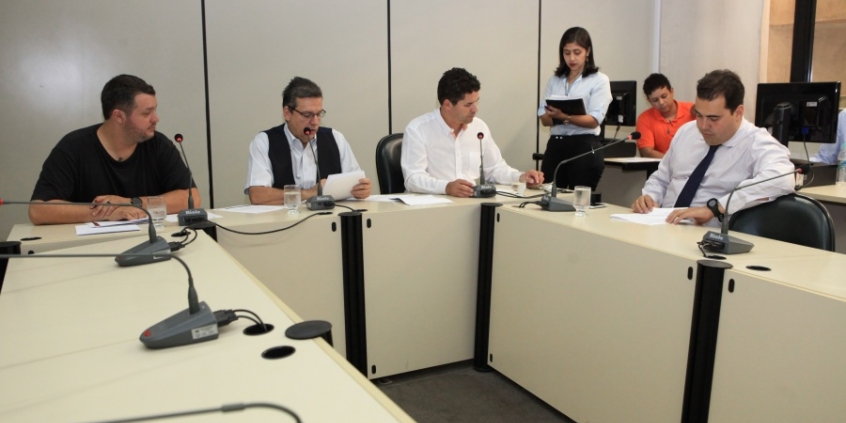 Projeto busca regulamentar aplicativos que impactam serviços públicos. Foto: Rafa Aguiar/CMBH