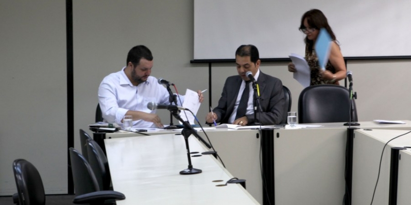 Vereadores Pedro Patrus e Elvis Côrtes na 33ª reunião ordinária da Comissão de Direitos Humanos e Defesa do Consumidor