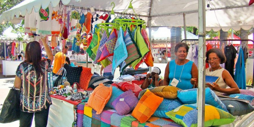 Feiras proporcionam oportunidade para que idosos se mantenham ativos e aumentar renda familiar. (Imagem: Divulgação CMBH)