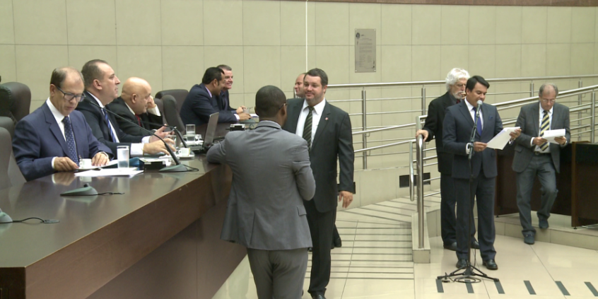 Após derrubada dos vetos, Legislativo vai promulgar proposições (Foto: CMBH)