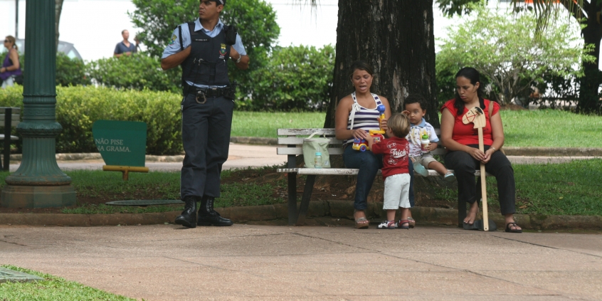 Projetos preveem criação do Disque Guarda e presença efetiva de guarda municipal em grandes praças