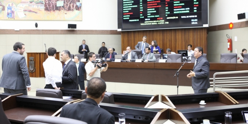 Dois projetos de autoria dos vereadores também foram aprovados