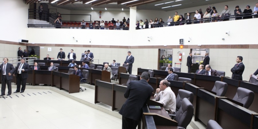 Vereadores aprovaram 13 dos 15 projetos de lei que faziam parte da Ordem do Dia na reunião de 20 de agosto de 2013
