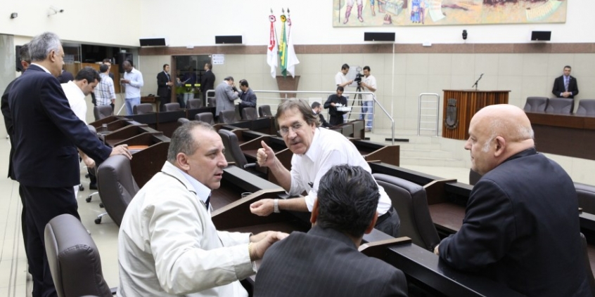 Na 89ª reunião ordinária do plenário, realizada em 11 de outubro, os vereadores mantiveram um veto total do Executivo.