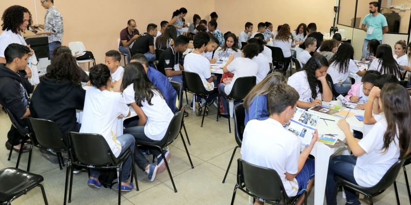 Vereadores mirins participam de atividades na Câmara, relacionadas à ação parlamentar e ao processo legislativo