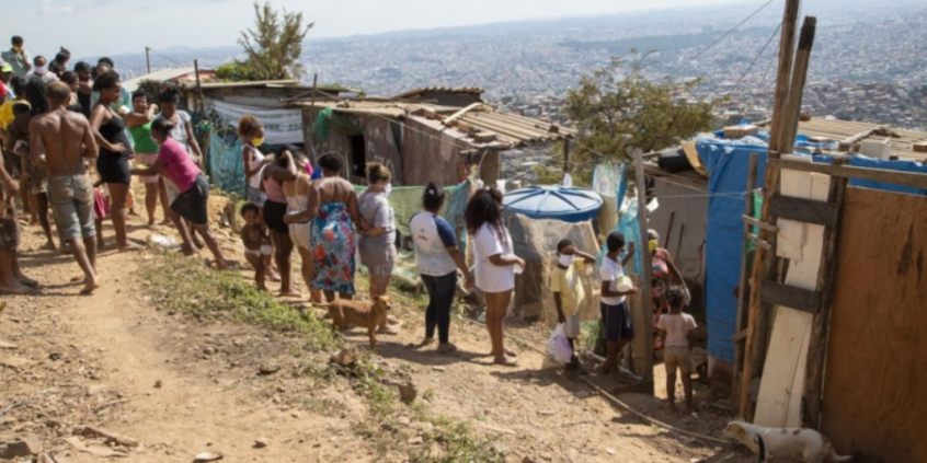 Moradores da Ocupação Terra Nossa