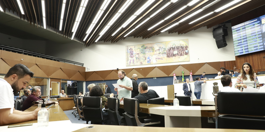 Imagem do Plenário Amynthas de Barros durante votação de PL