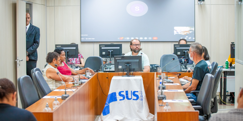 Imagem da reunião presidida por Dr Bruno Pedralva (PT)