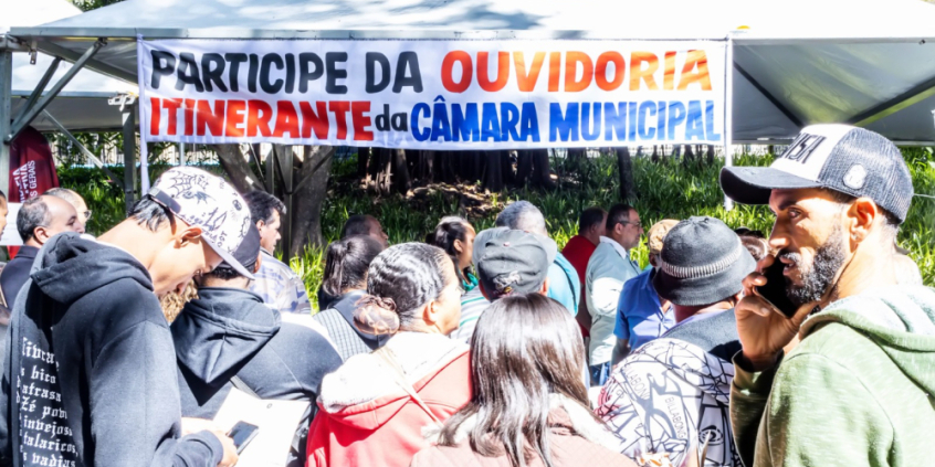 participantes presentes no evento da rede ouvir em bh