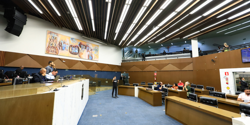 Plenário da CMBH durante reunião com votações