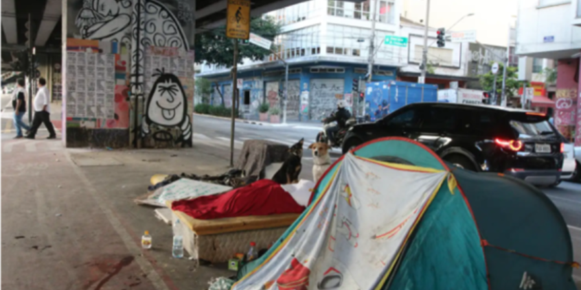 barraca e colhões em passeio público