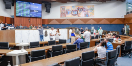 Vereadores reunidos no Plenário Amintas de Barros