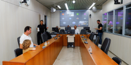 Vereadores se reúnem no plenário Camil Caram
