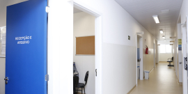 Corredor de uma unidade de saúde