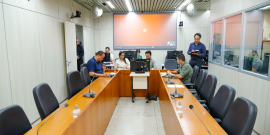 parlamentares presentes em reunião de comissão na câmara de bh