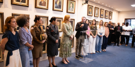 parlamentares e participantes presentes em reunião na câmara