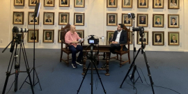 O jornalista Alessandro Duarte entrevista o vereador Uner Augusto