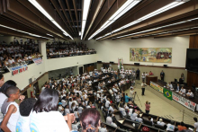 Movimento dos sem-casa ocupa Plenário Amynthas de Barros