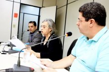 Elvis Côrtes, Elaine Matozinhos (presidente) e Tarcísio Caixeta acolheram requerimentos de debates públicos (Foto: Rafa Aguiar)