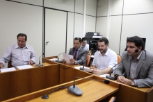 Vereadores Vilmo Gomes (PTdoB), Elvis Côrtes (SDD) , Pedro Patrus (PT) e Bruno Miranda (PDT), em reunião da Comissão.