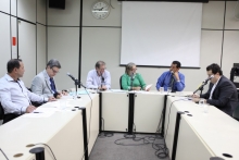 Vereadores Vilmo Gomes, Leonardo Mattos, Alexandre Gomes, Autair Gomes e Pablito na Comissão de Meio Ambiente e Política Urbana