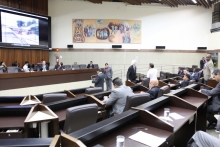 Em reunião plenária nesta quinta-feira (22/8), vereadores aprovaram os quatro projetos de lei em pauta