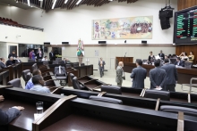 Reunião plenária desta quinta (14/8) foi marcada por divergências e questões de ordem