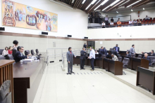Em extraordinária, Plenário aprovou diretrizes orçamentárias para 2014 com 30 emendas