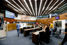Vereadores durante reunião do plenário